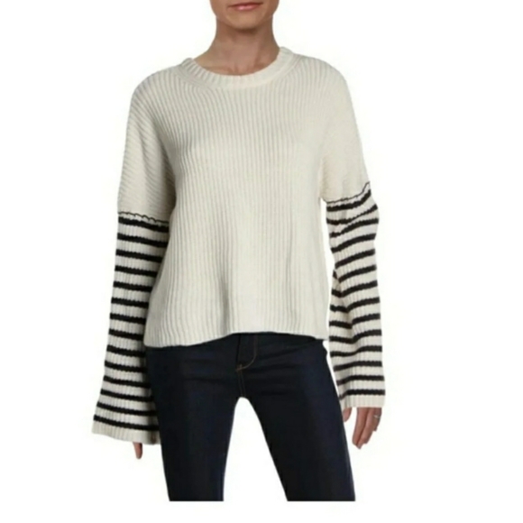 Aqua Sweaters - NEW AQUA BELL SLEEVE PULLOVER SWEATER